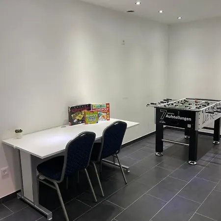 Am Rosenplatz,24 Stunden Check In, Kueche, Kostenfreie Parkplaetze Brechtorf